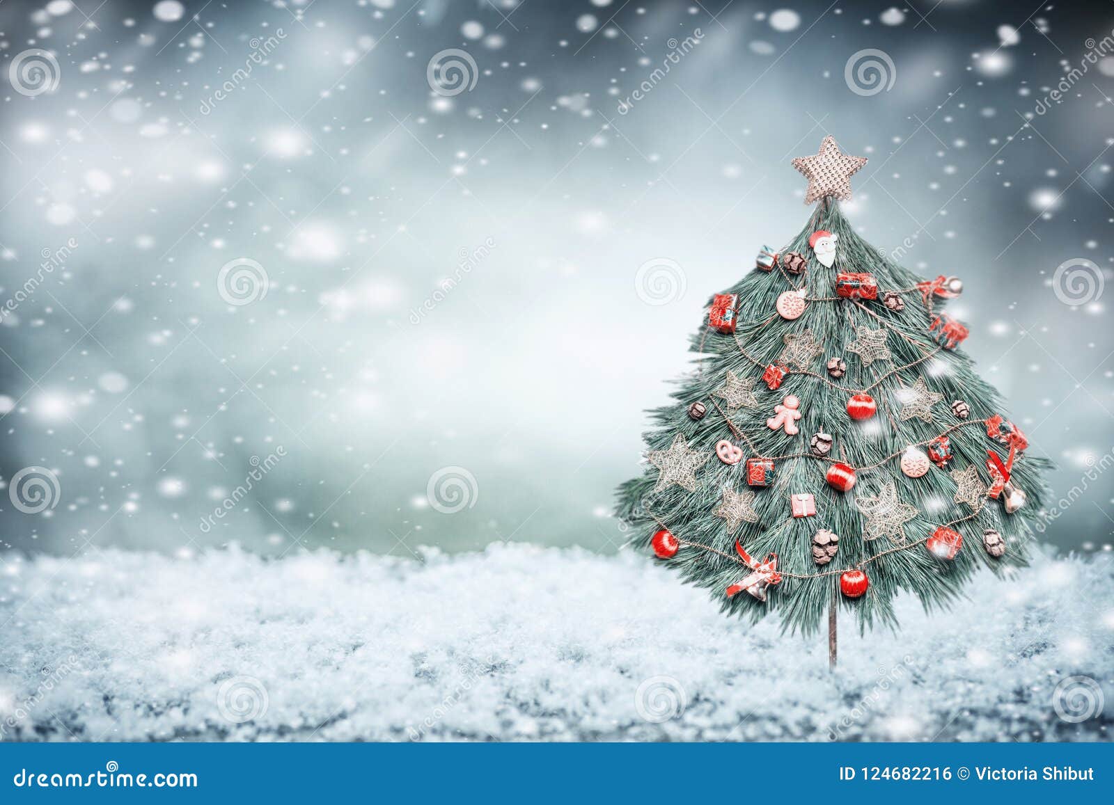 Fundo Da Neve Do Inverno Com a árvore De Natal Decorada Foto de Stock - Imagem de elemento, neve: 124682216 Fundo Da Neve Do Inverno Com a árvore De Natal Decorada Foto de Stock - Imagem de elemento, neve: 124682216