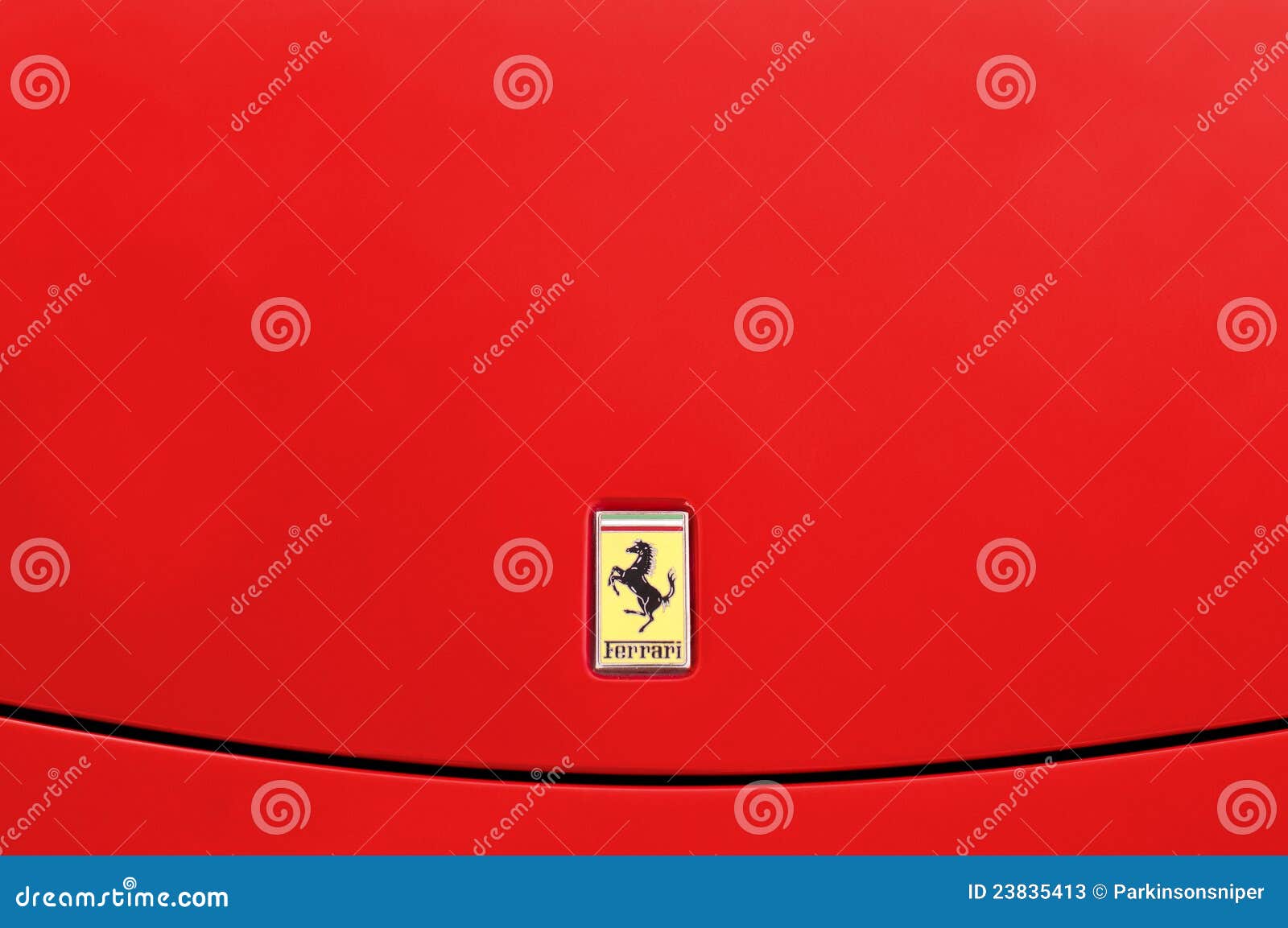 Ferrari Vermelha Estacionada Com Símbolo De Luxo De Estacionamento De Vista  Lateral Foto E Imagem Para Download Gratuito - Pngtree, image size:1600x1153