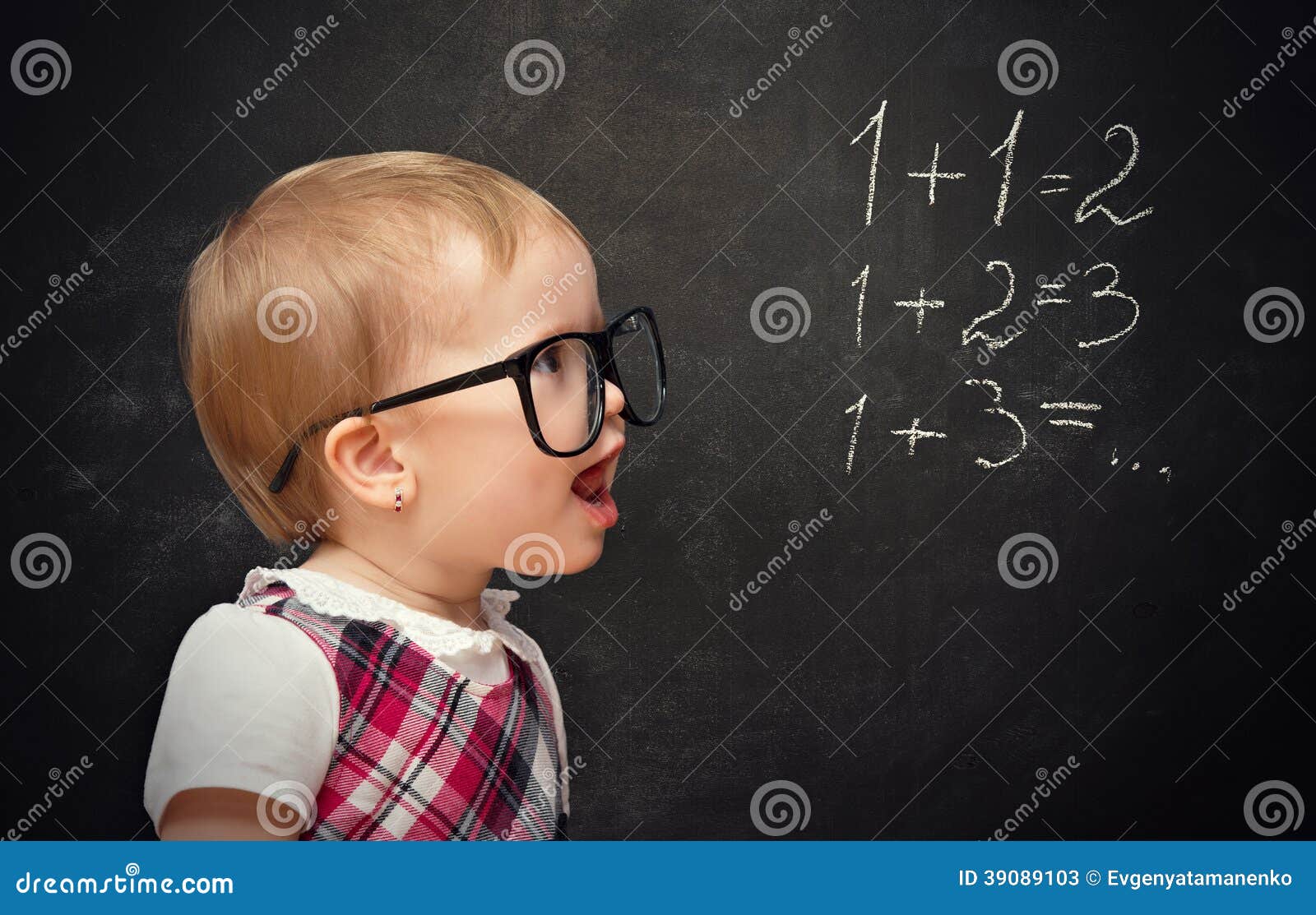 funny girl pupil solves arithmetic examples