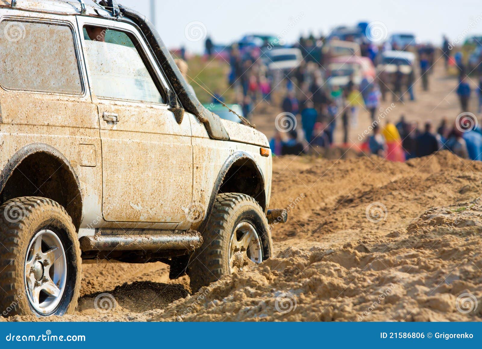 4x4 fuori dall'emozione roading nel fango