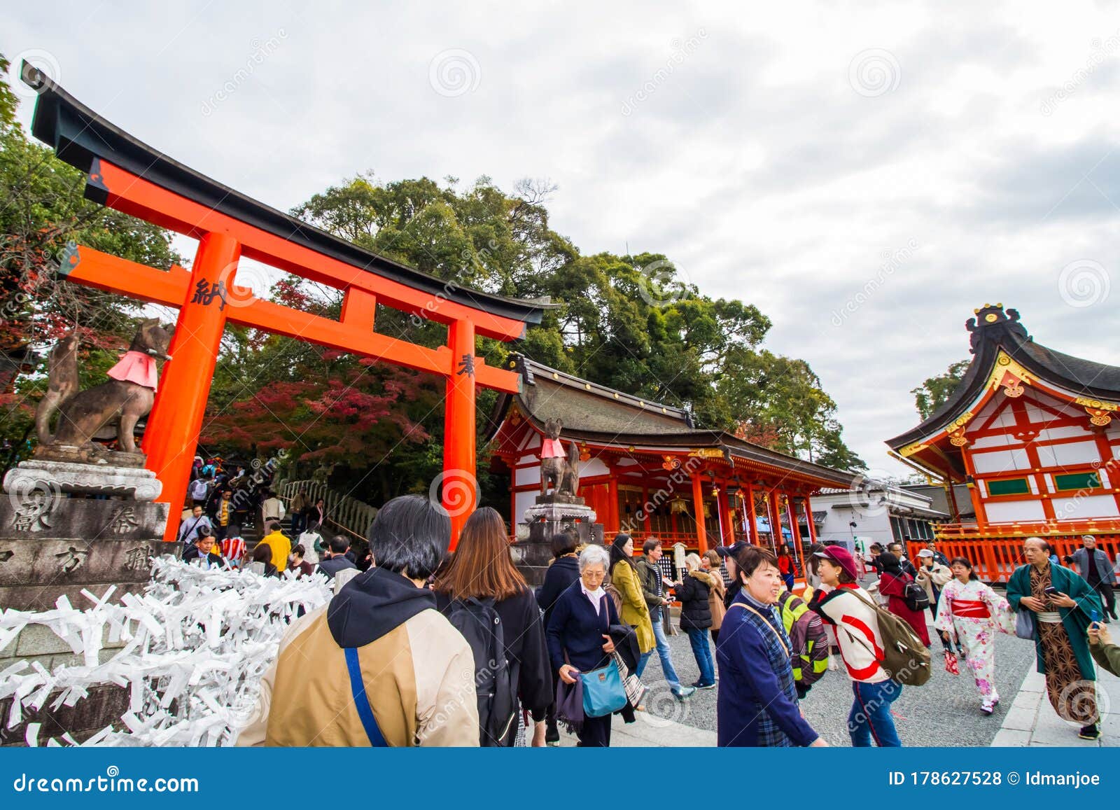 Fushimi Inari shrine editorial stock photo. Image of famous - 178627528