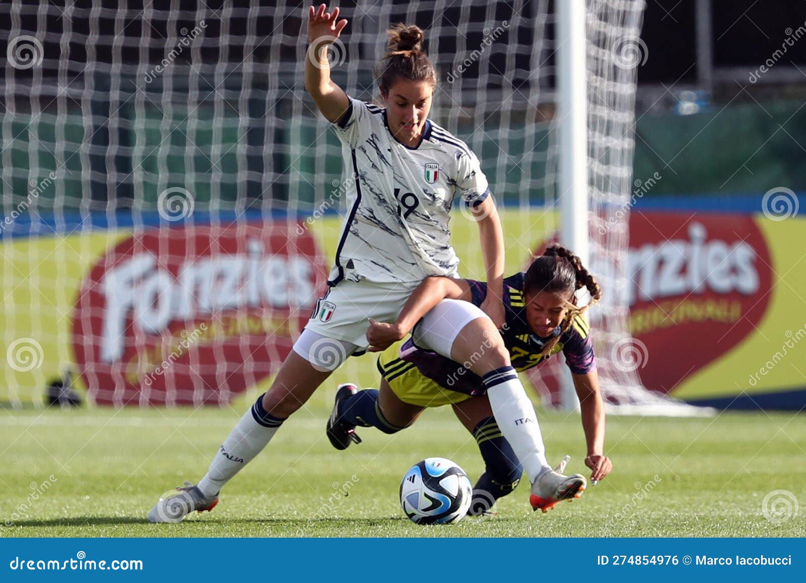 Futebol Feminino : Jogo Amigável De Futebol Itália Vs Colombia