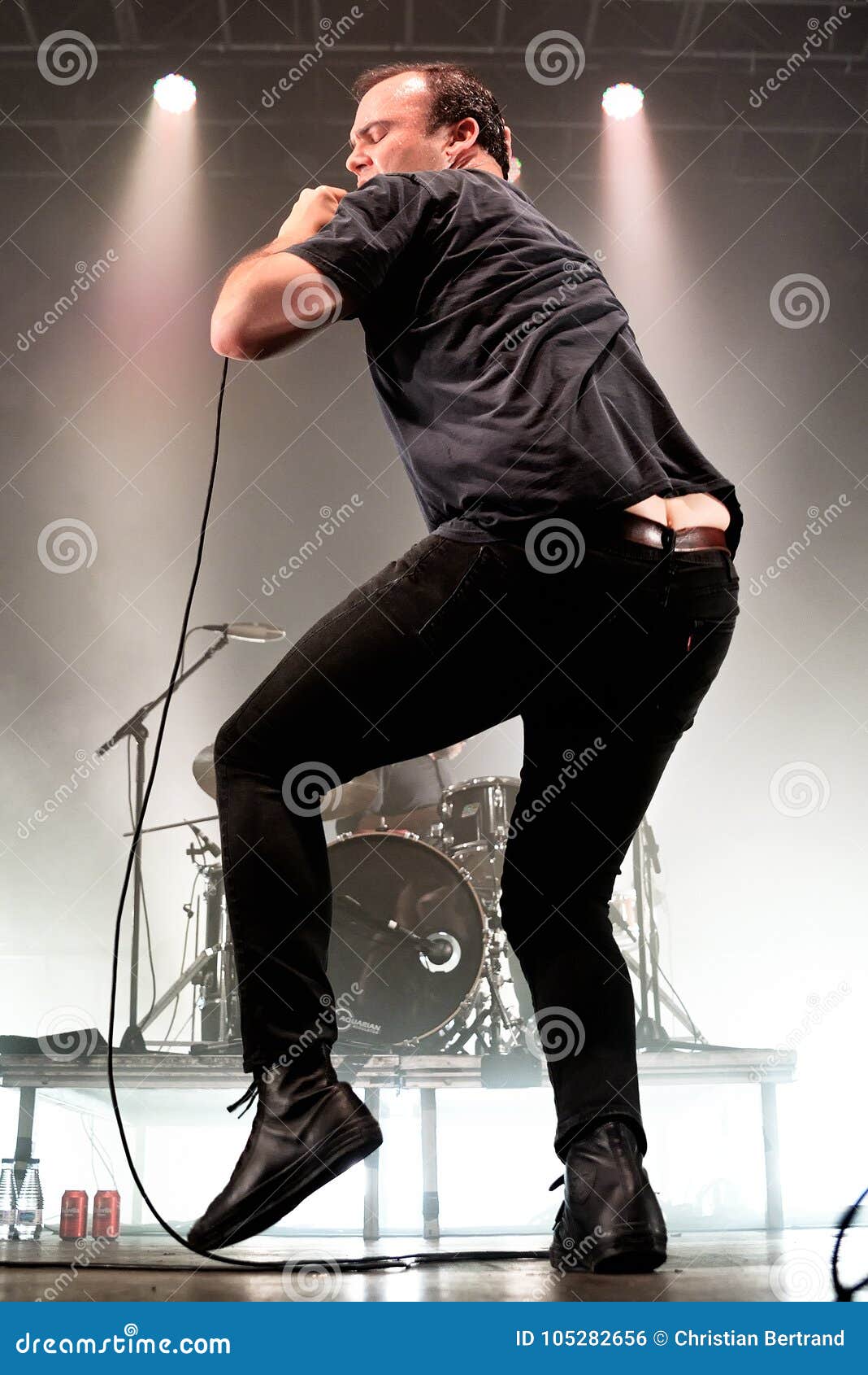 Future Islands Synthpop Electronic Dance Band Perform In Concert At future-islands-synthpop-electronic-dance-band-perform-in-concert-at