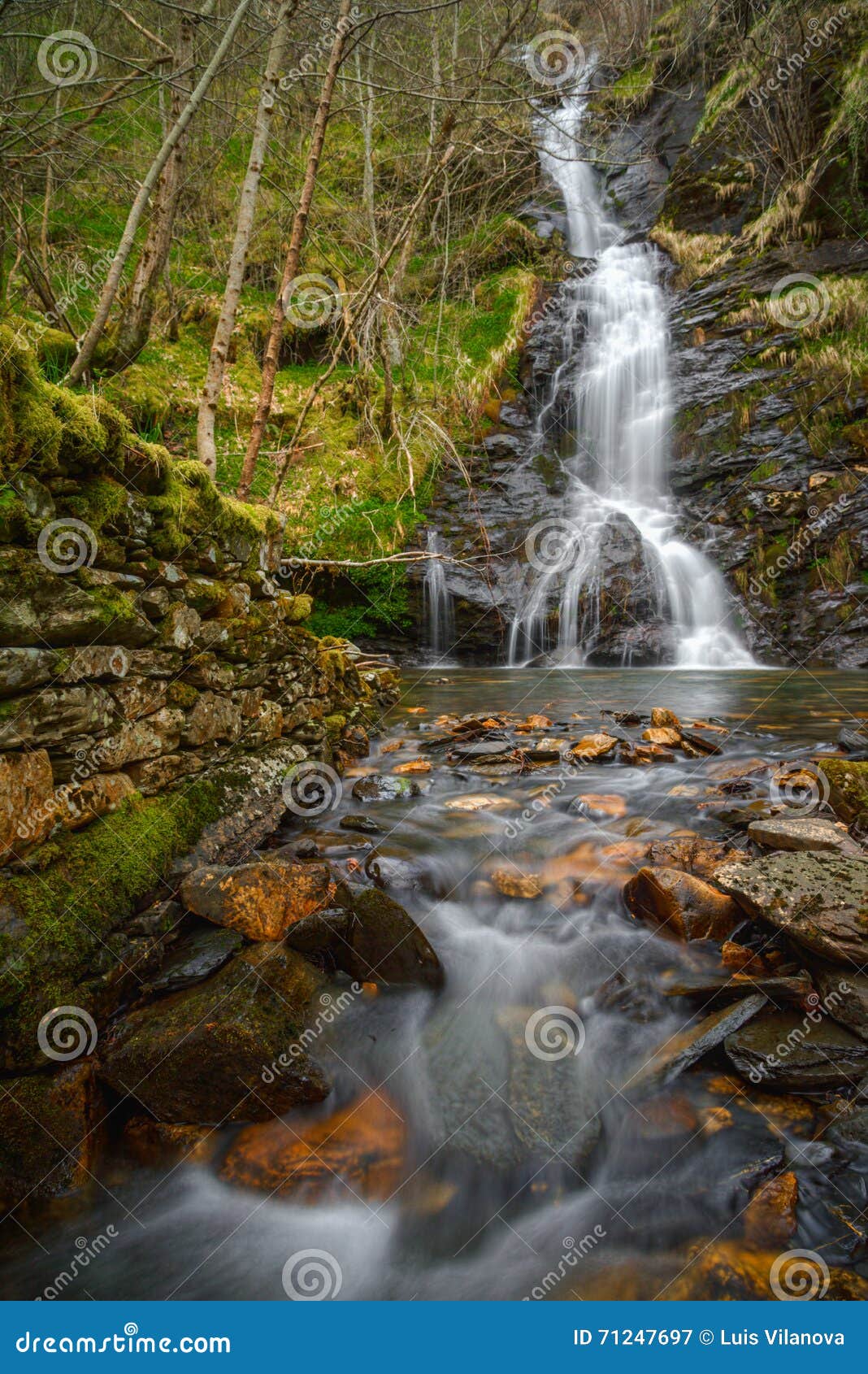 fÃÂ³caro river waterfall