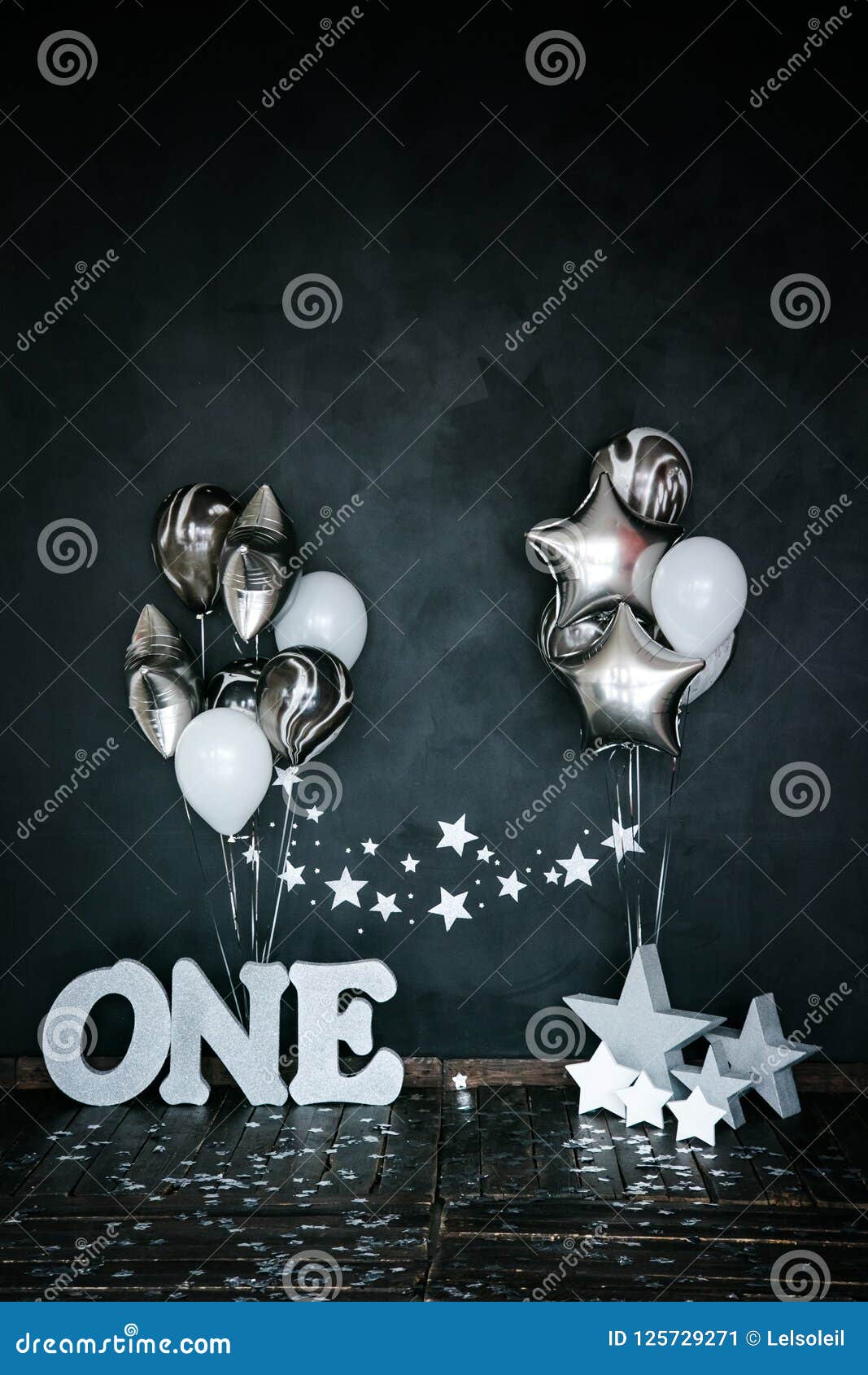 1 653 Joyeux Anniversaire Noir Et Blanc Photos Libres De Droits Et Gratuites De Dreamstime 1 653 Joyeux Anniversaire Noir Et Blanc Photos Libres De Droits Et Gratuites De Dreamstime