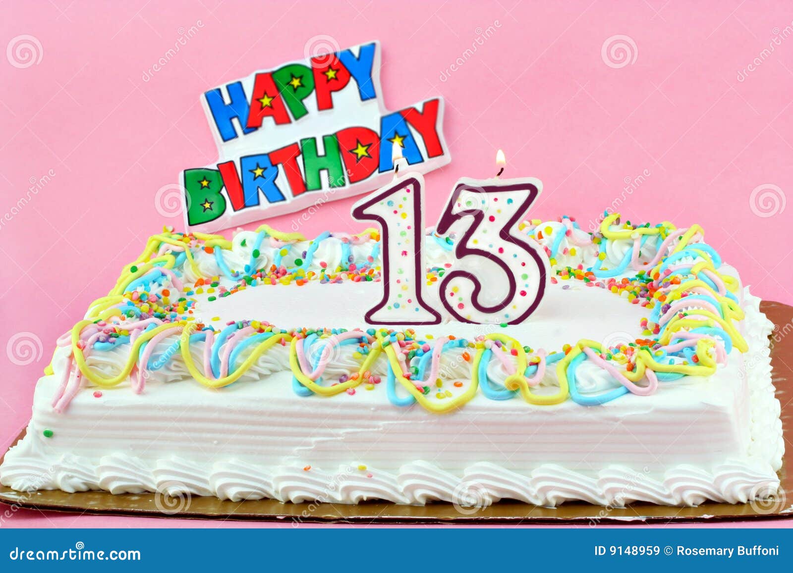 Gateau D Anniversaire Avec Des Bougies De Lit Du Numero 13 Image Stock Image Du Anniversaire Avec Gateau D Anniversaire Avec Des Bougies De Lit Du Numero 13 Image Stock Image Du Anniversaire Avec