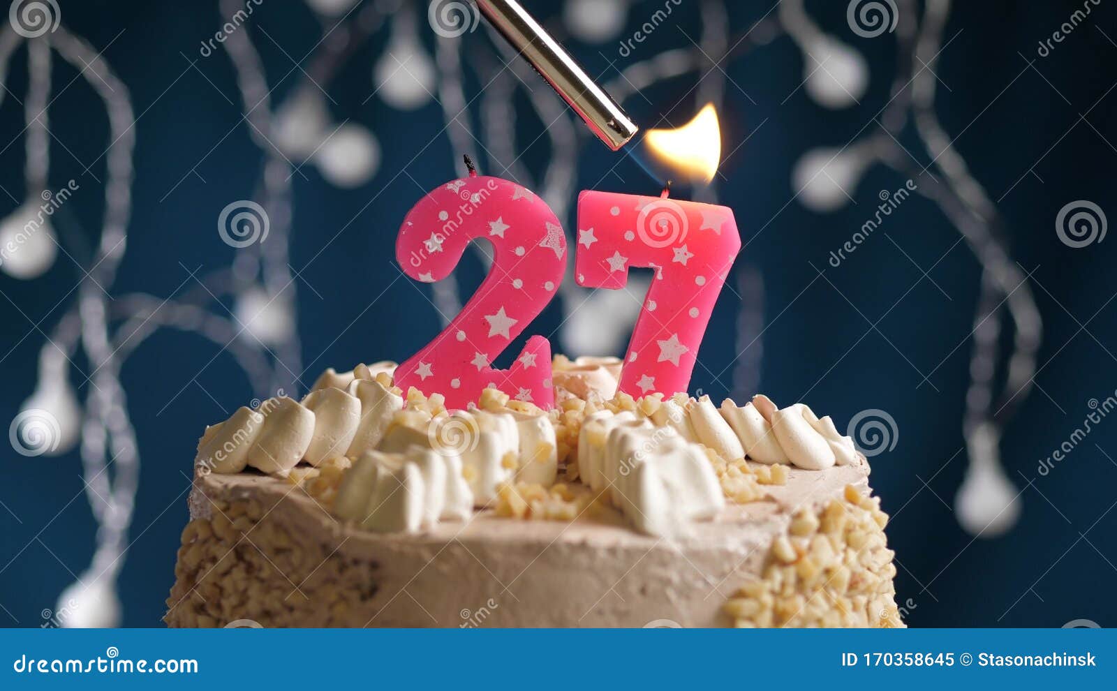 27 Bougies De Gateau D Anniversaire Photos Libres De Droits Et Gratuites De Dreamstime 27 Bougies De Gateau D Anniversaire Photos Libres De Droits Et Gratuites De Dreamstime