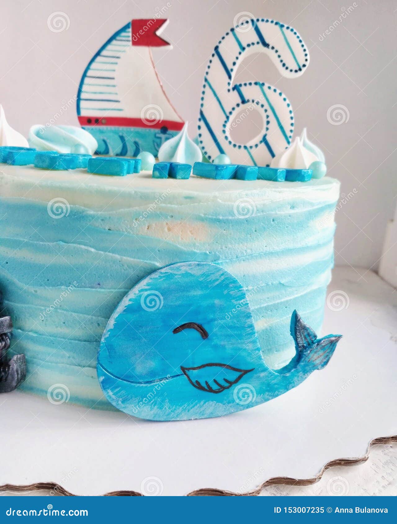 Gateau D Anniversaire Dans Le Theme De Mer Image Stock Image Du Onde Baleine