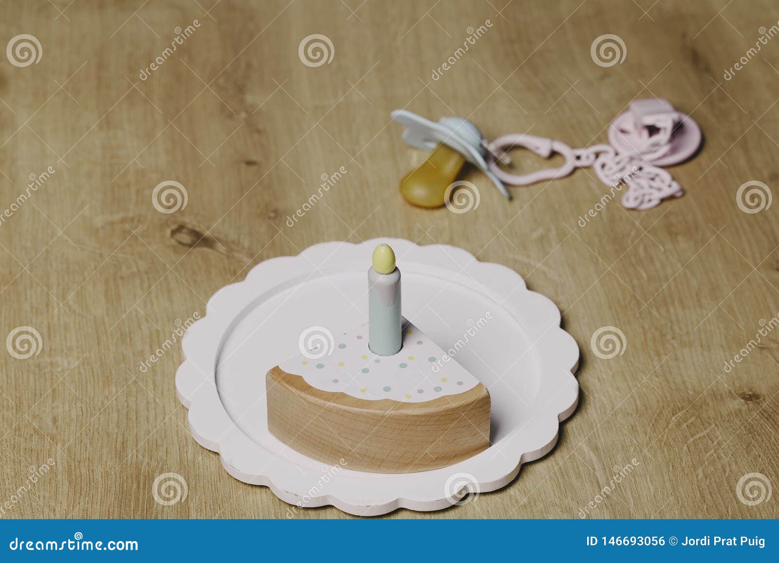 Gateau D Anniversaire De Jouet Avec Une Fin De Tetine De Bougie Et De Bebe Photo Stock Image Du Avec Anniversaire Gateau D Anniversaire De Jouet Avec Une Fin De Tetine De Bougie Et De Bebe Photo Stock Image Du Avec Anniversaire