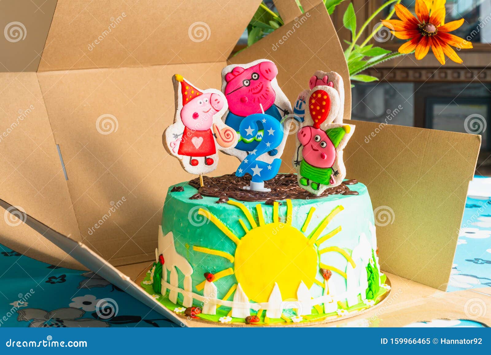 Gâteau D'anniversaire De Peppa Pig Joyeux Gâteau D'anniversaire De 2 Ans  Image éditorial - Image du décoré, fête: 159966465