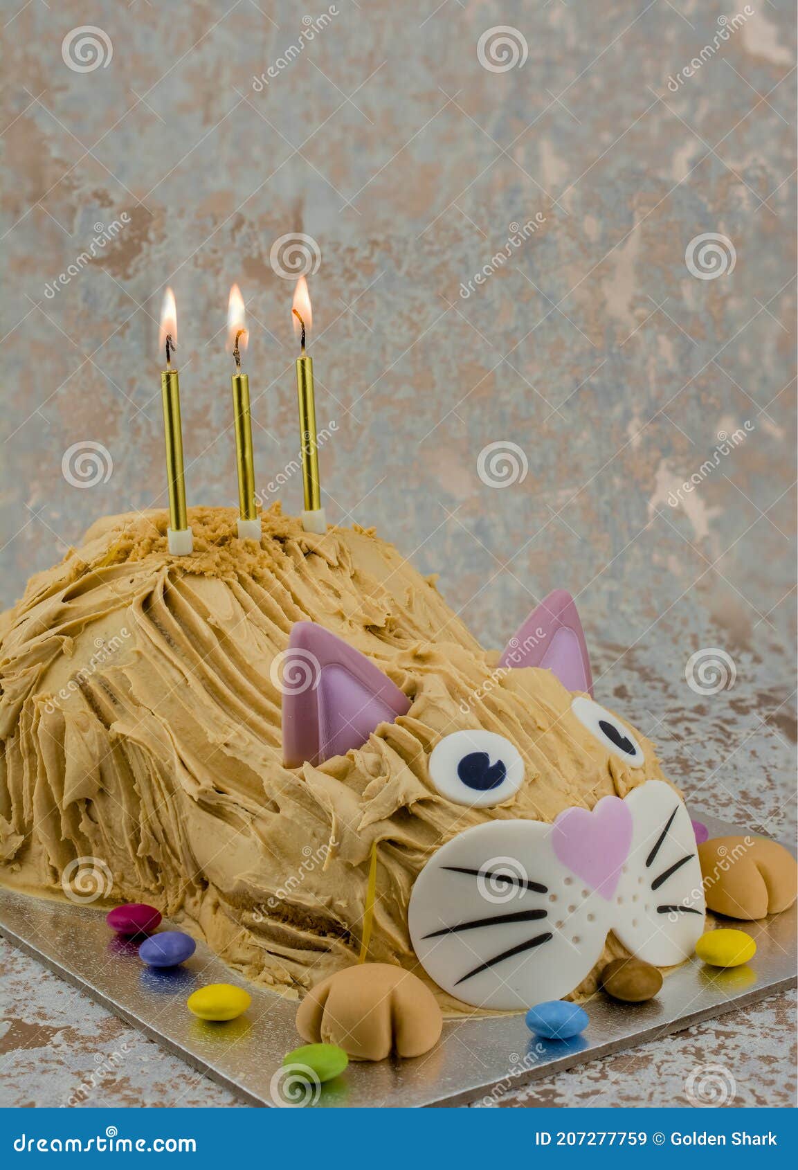 Gateau D Anniversaire Drole De Chat Avec Le Cherie Image Stock Image Du Drapeau Evenement Gateau D Anniversaire Drole De Chat Avec Le Cherie Image Stock Image Du Drapeau Evenement