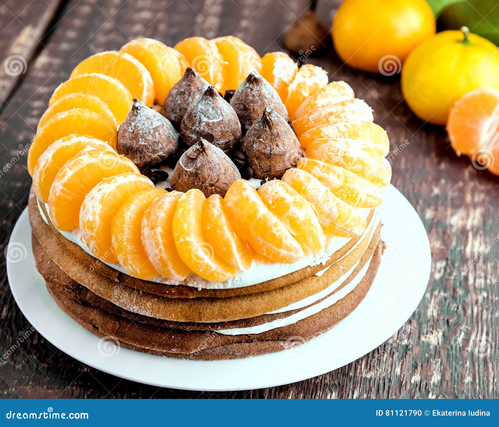 Gateau D Hiver Avec La Mandarine Photo Stock Image Du Mariage Amour