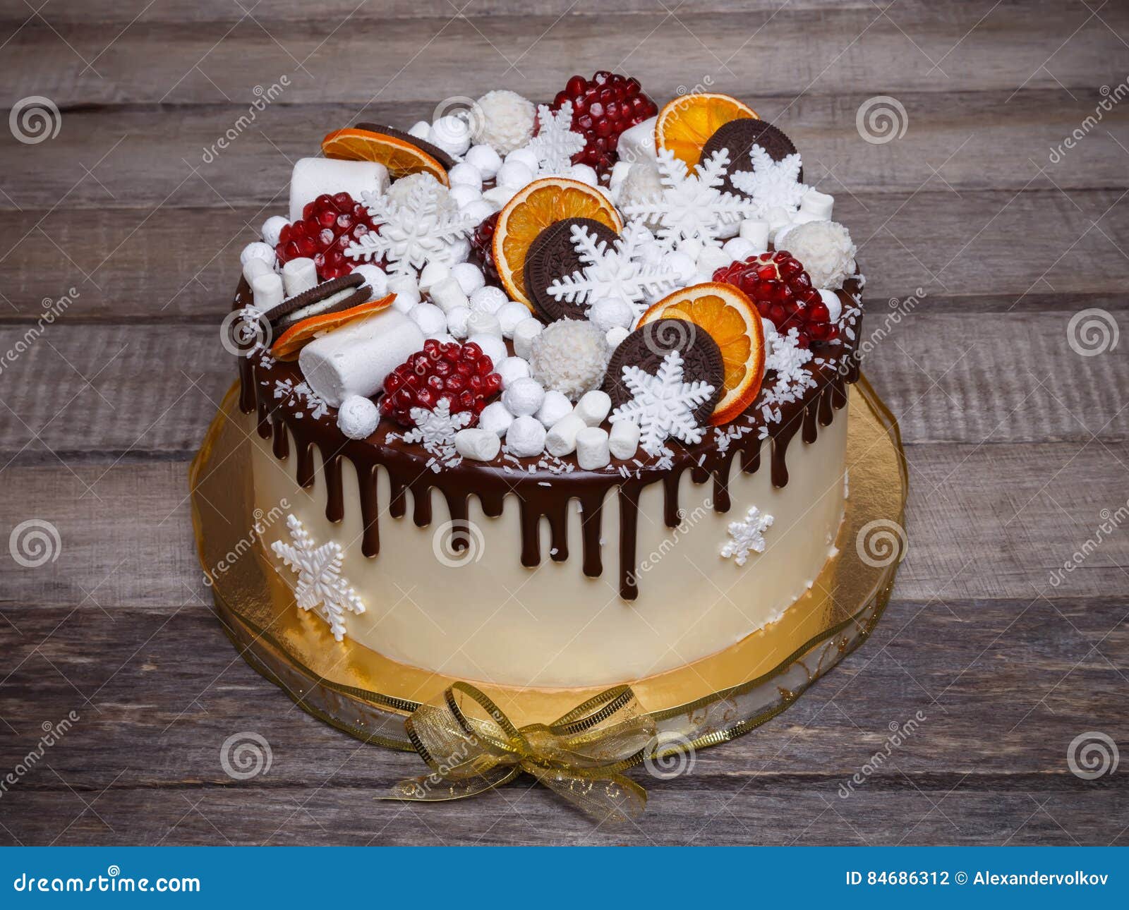 Gateau De Chocolat Avec Une Decoration De Style D Hiver Photo Stock Image Du Fusion Centre Gateau De Chocolat Avec Une Decoration De Style D Hiver Photo Stock Image Du Fusion Centre