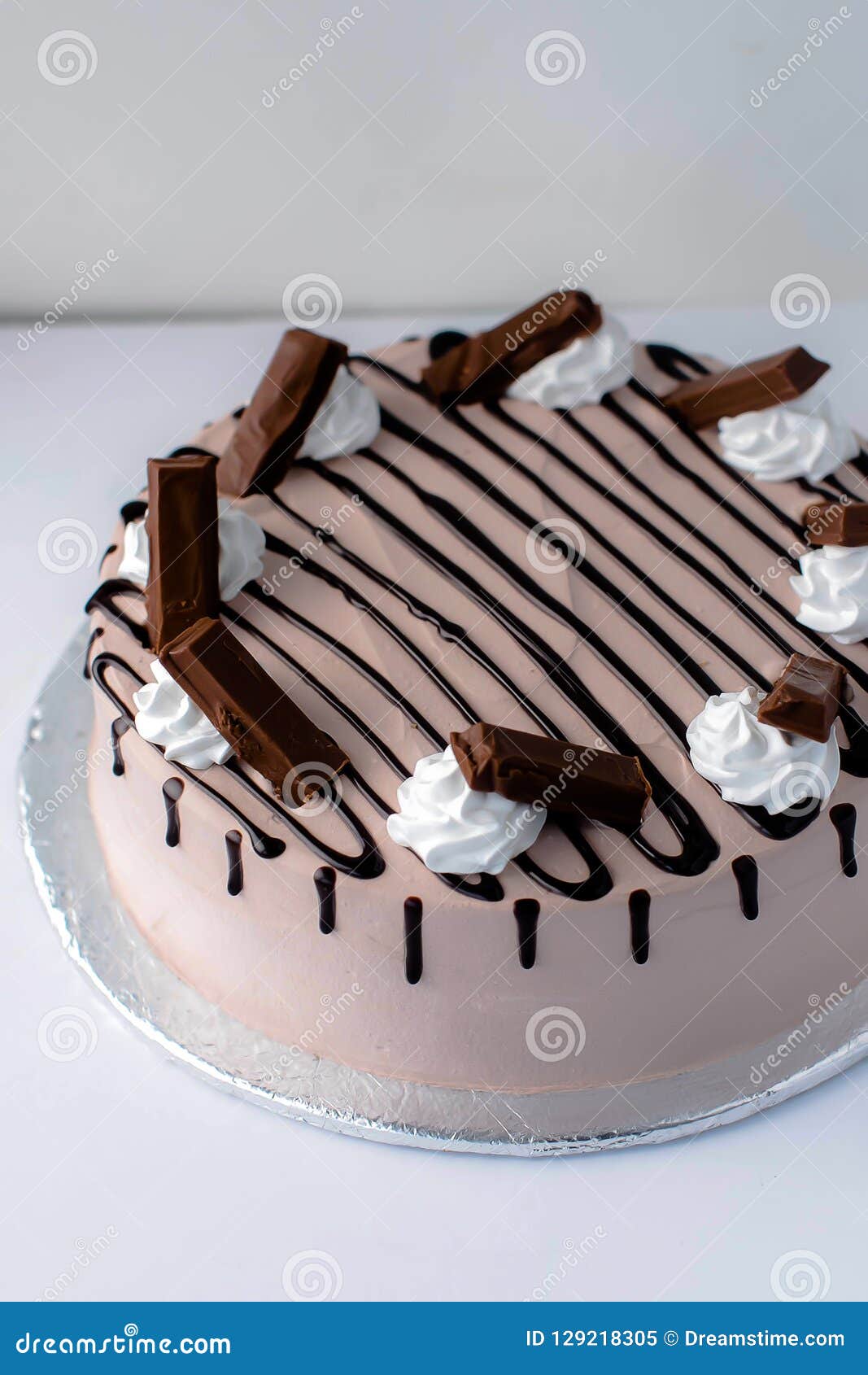 Gateau De Chocolat De Kitkat Image Stock Image Du Grand Hamburger