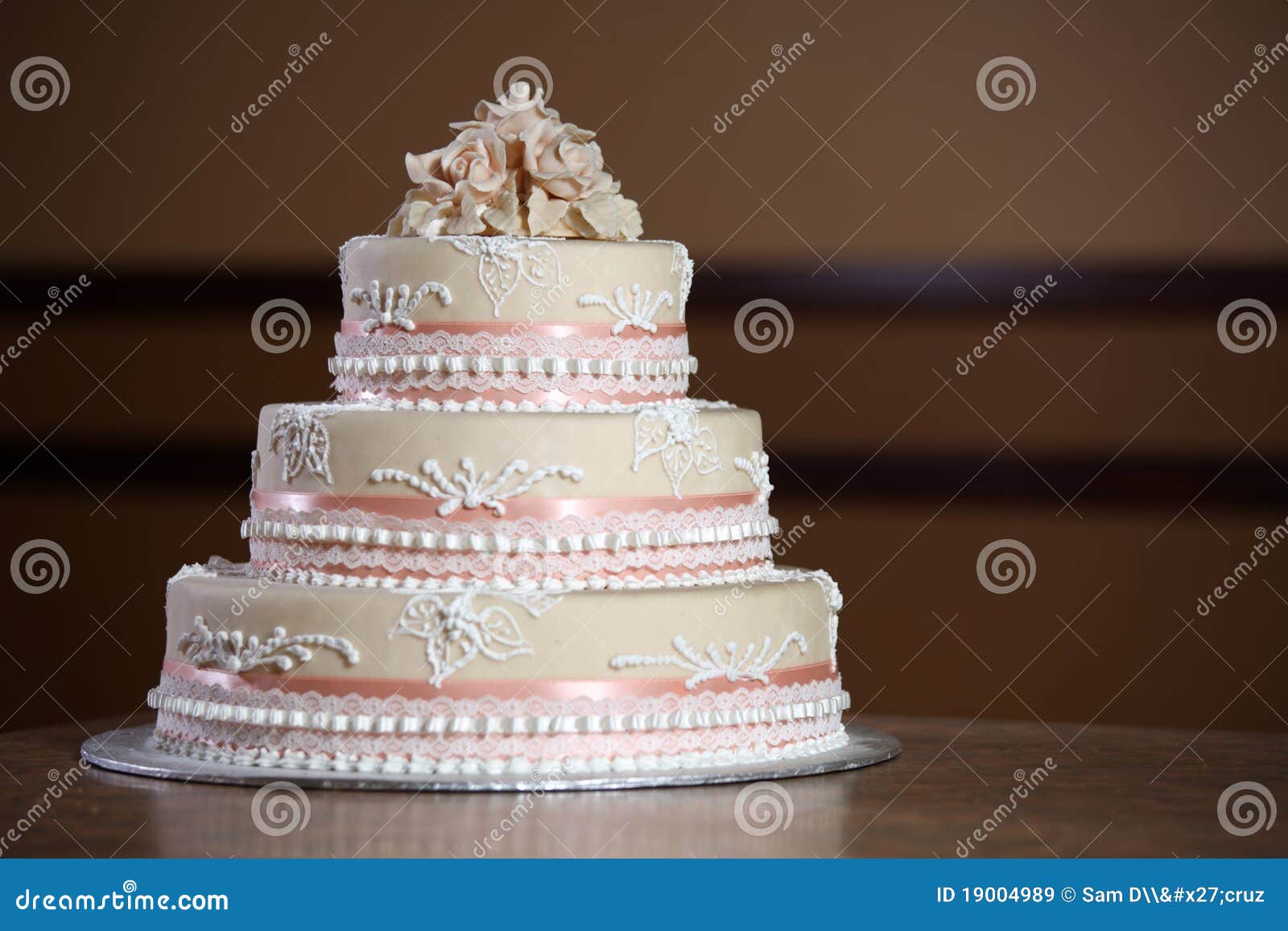 Gateau De Mariage De Luxe Image Stock Image Du Cher