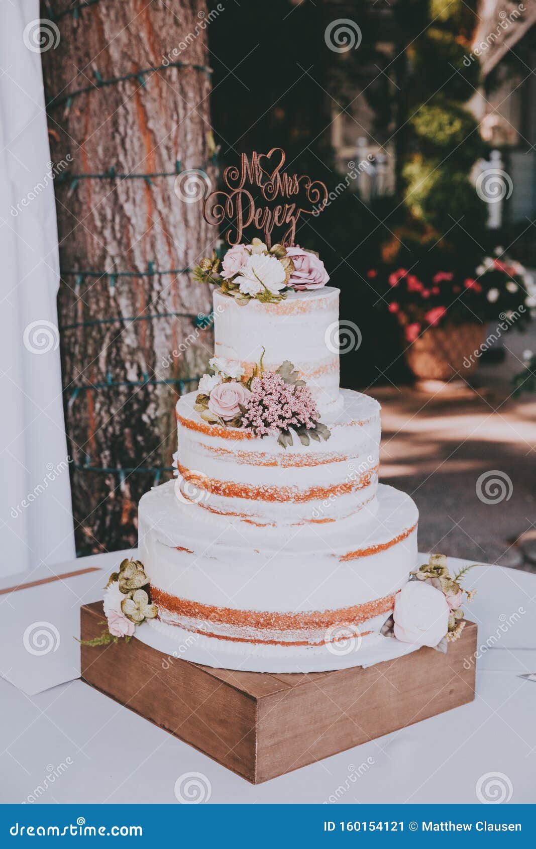 Gateau De Mariage Rose Et Blanc Image Stock Image Du Gateau Rose Gateau De Mariage Rose Et Blanc Image Stock Image Du Gateau Rose