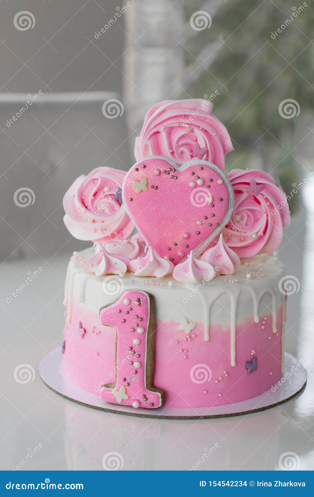 Gateau De Rose D Accident A La Celebration Du Premier Anniversaire De La Fille Gateau Mousseline Ruine Guimauve Cassee Photo Stock Image Du Fissure Jeune Gateau De Rose D Accident A La Celebration Du Premier Anniversaire De La Fille Gateau Mousseline Ruine Guimauve Cassee Photo Stock Image Du Fissure Jeune
