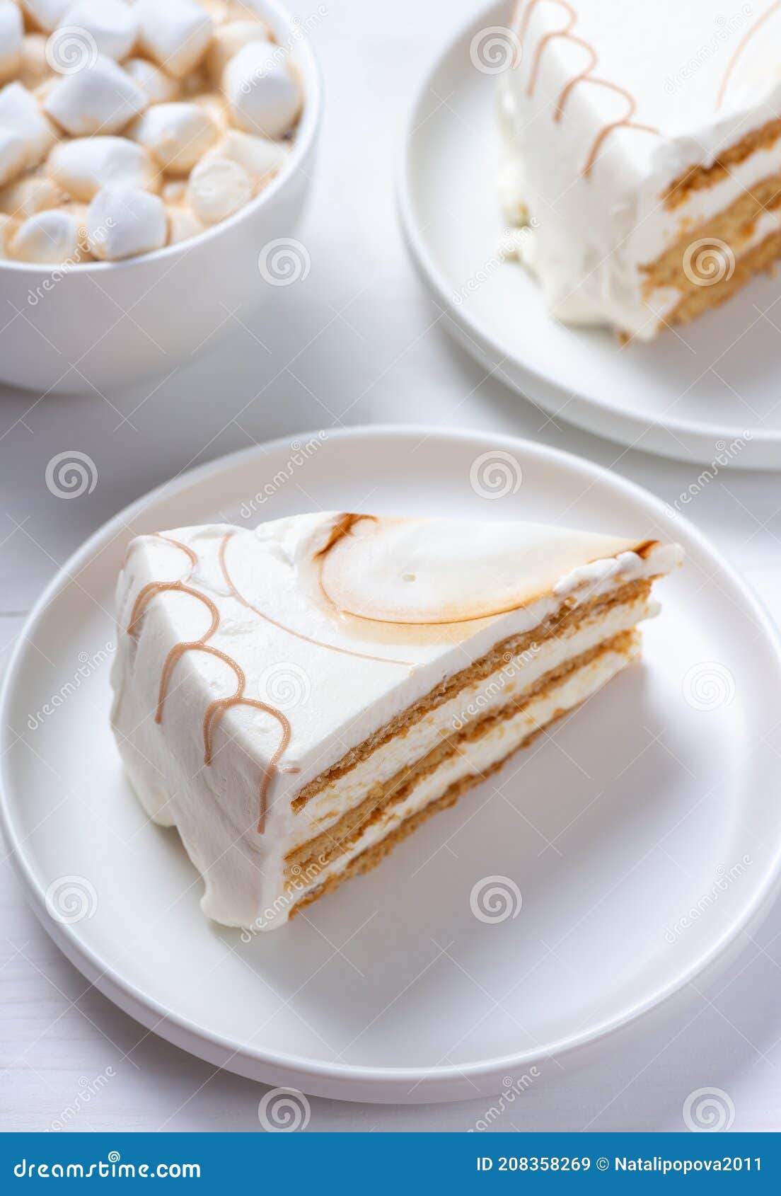 Gateau Et Cafe Boisson Chaude Au Chocolat Avec Les Guimauves Image Stock Image Du Frais Cuit 569 Gateau Et Cafe Boisson Chaude Au Chocolat Avec Les Guimauves Image Stock Image Du Frais Cuit 569