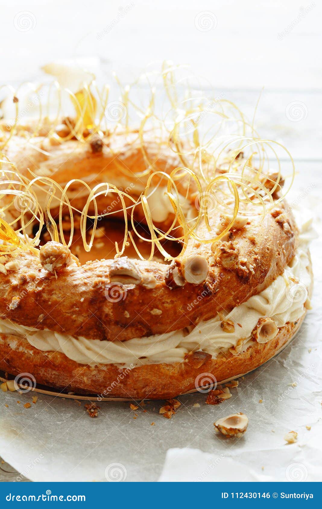 Gateau Paris Brest De La Pate Lisse De Creme Anglaise Avec La Creme Anglaise La Praline Et Les Ecrous D Air En Caramel Pudding F Photo Stock Image Du Homemade Noix Gateau Paris Brest De La Pate Lisse De Creme Anglaise Avec La Creme Anglaise La Praline Et Les Ecrous D Air En Caramel Pudding F Photo Stock Image Du Homemade Noix