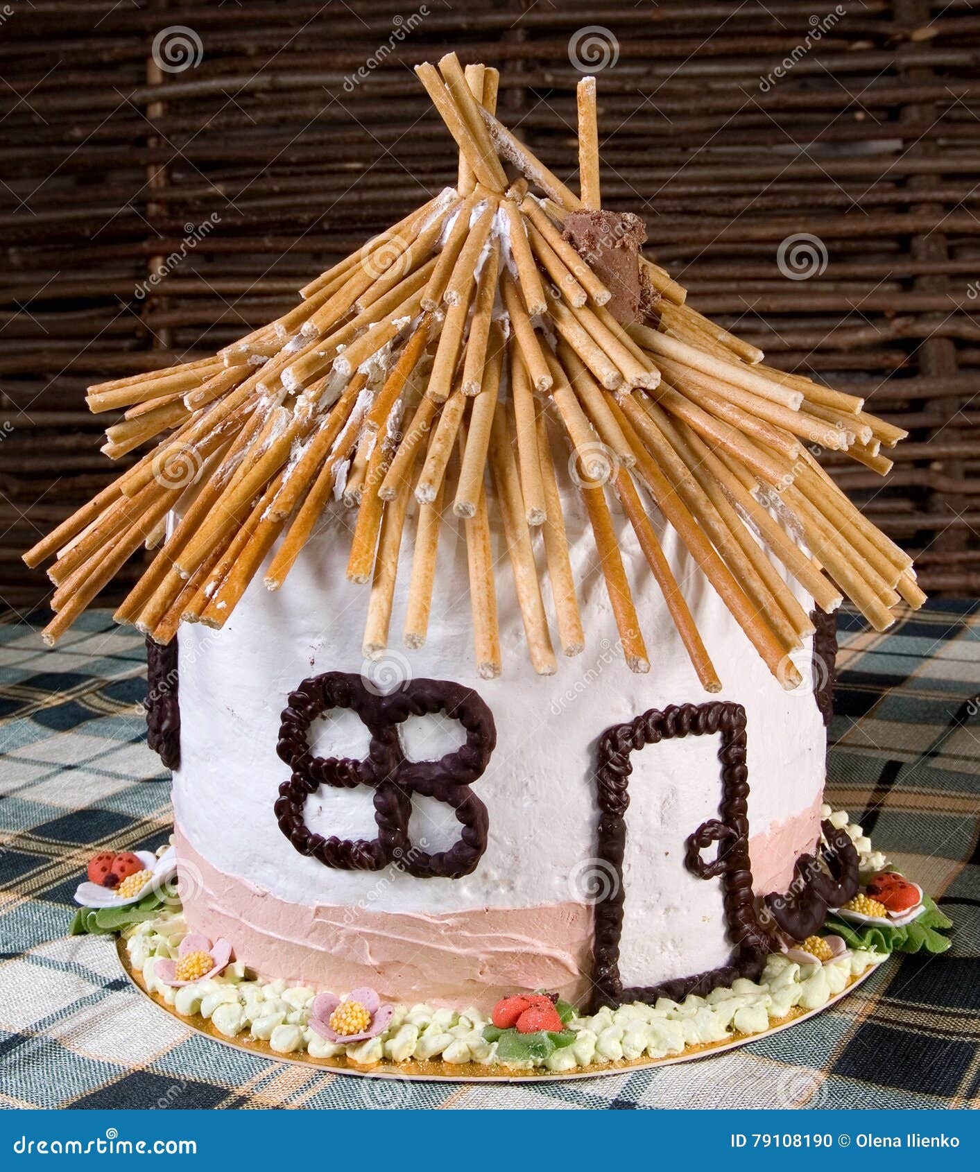 Gateau Sous Forme De Maison Photo Stock Image Du Gateau Fond