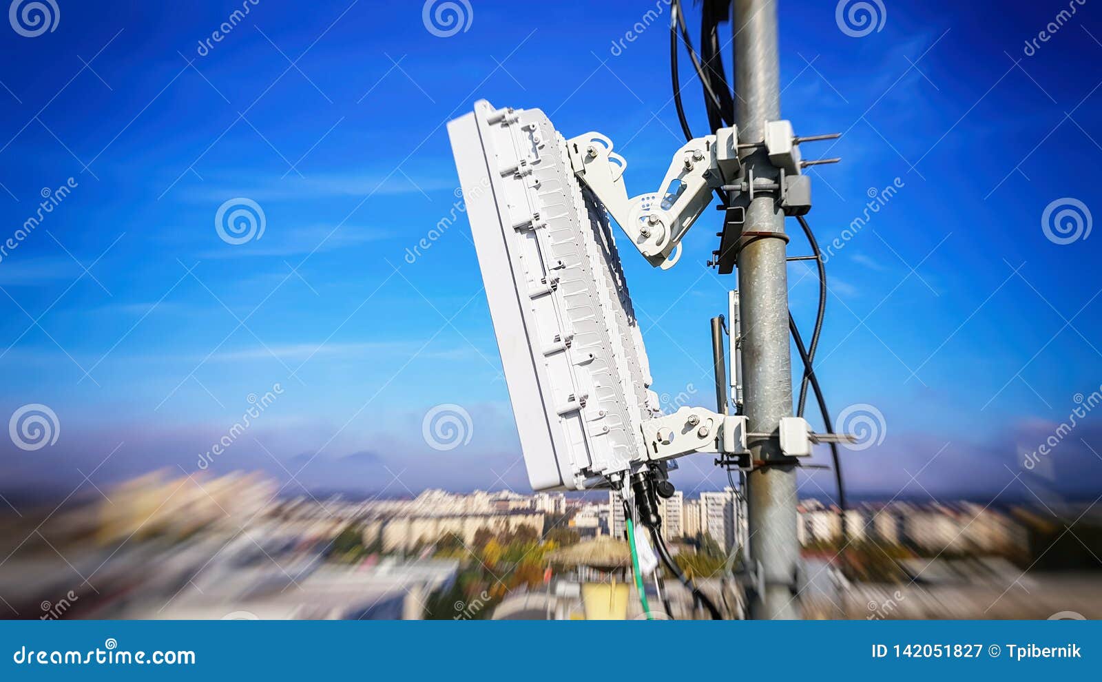 5G Mobile Telecommunication Smart Cellular Radio Network Antennas on a Mast  on the Roof Broadcasting Signal Waves Stock Image - Image of network,  industry: 142051827