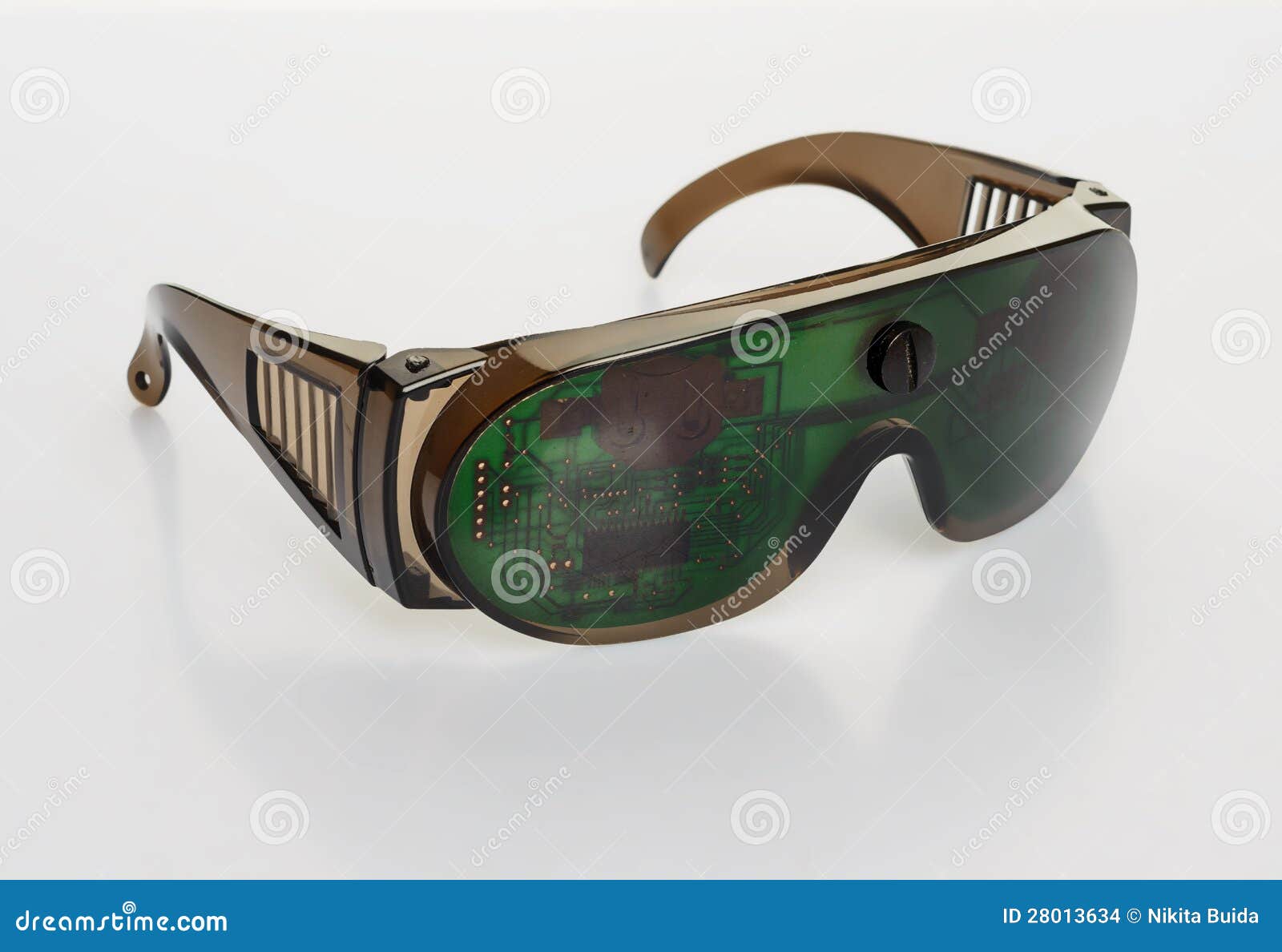 Gafas Futuristas Del Microchip Foto de archivo - Imagen de innovaciones,  tenencia: 28013634