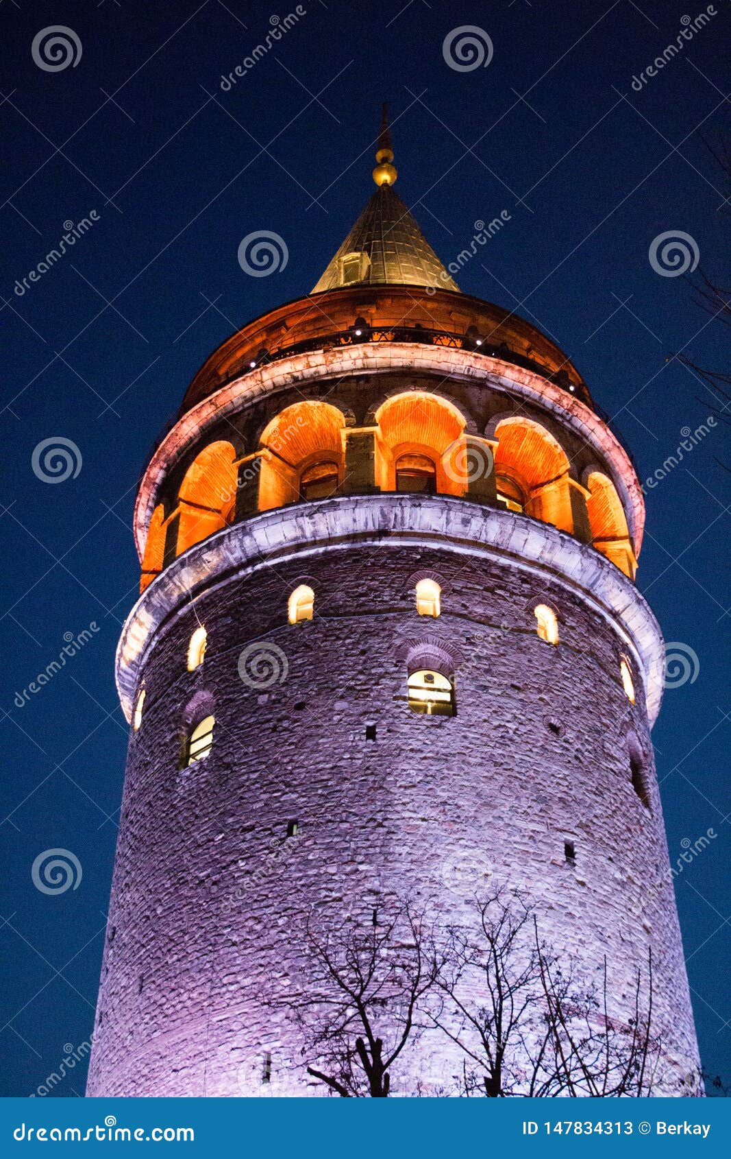 Galata-Turm Von Byzanz-Zeiten In Istanbul Stockbild - Bild ...