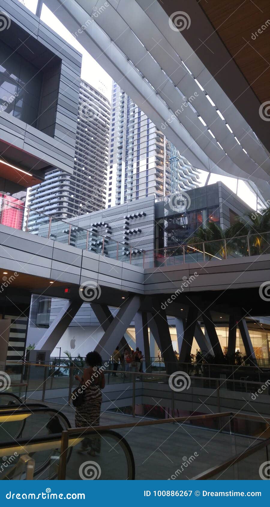 Galleria Miami Florida USA för Brickell stadsmitt. Modern galleria i i stadens centrum Miami