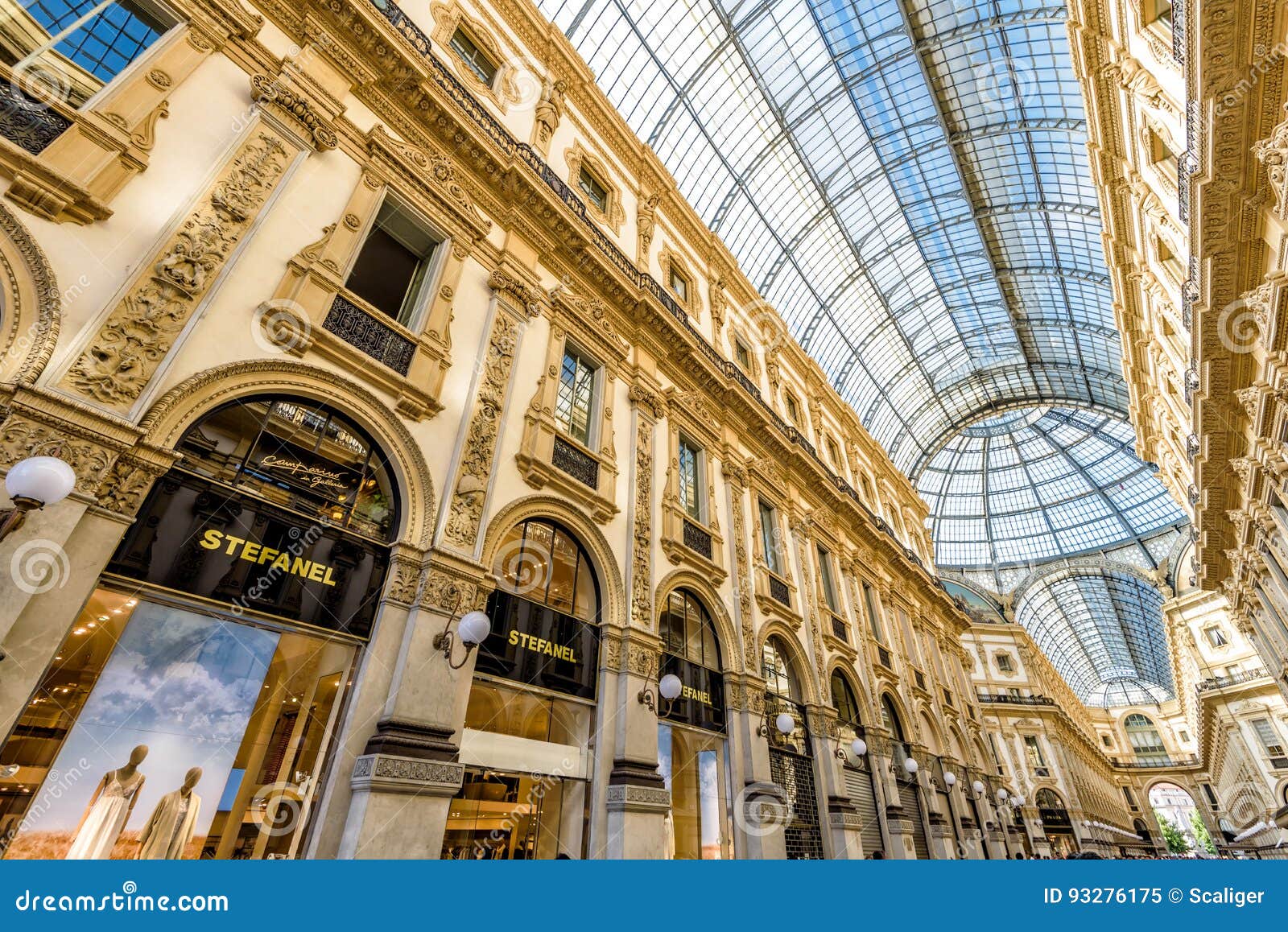 Milan, Italy, 20 December 2018: Facade Of Louis Vuitton Store Inside  Galleria Vittorio Emanuele II The World's Oldest Shopping Mall, Milan,  Italy Stock Photo, Picture and Royalty Free Image. Image 142309650.