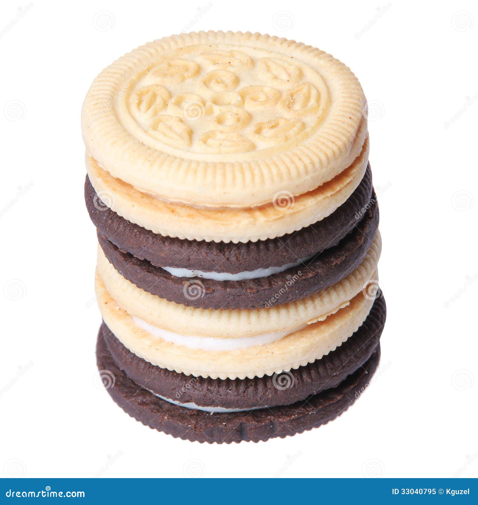 galletas-del-chocolate-y-de-la-vainilla-con-la-limadura-de-la-nata-aislada-en-el-fondo-blanco-33040795.jpg