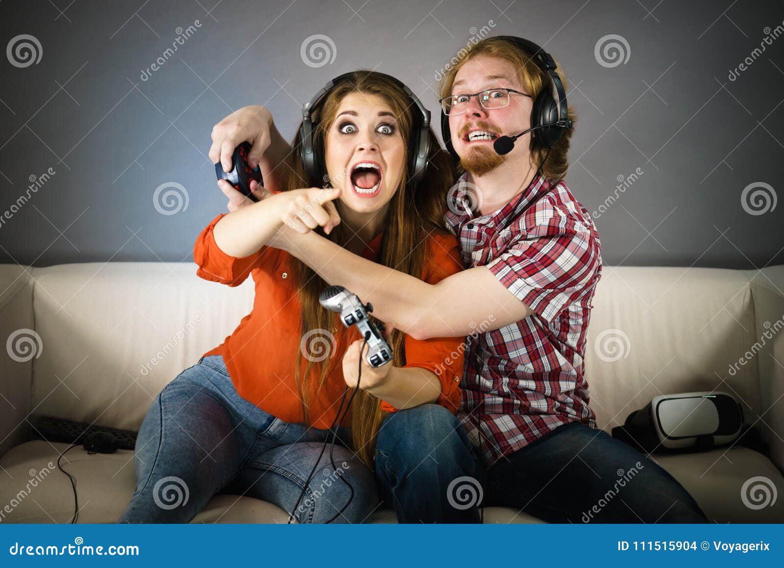 Couple video games unhappy hi-res stock photography and images - Alamy
