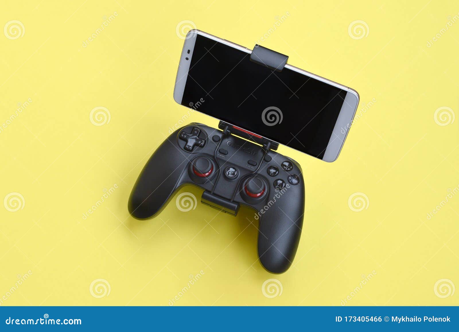 voor Vertrappen verwijderen Gamesir G3s Modern Black Gamepad for Smartphone on Yellow Background Close  Up Editorial Photo - Image of display, editorial: 173405466