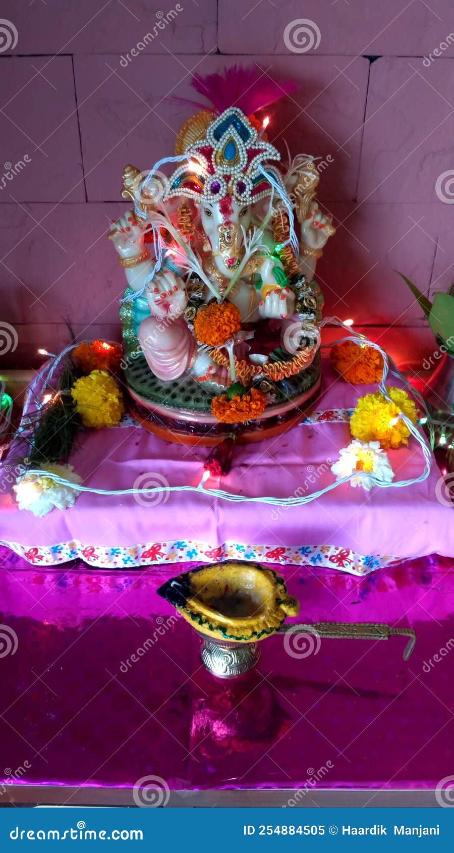Ganesh Chaturthi Ideas - The Prettiest Pooja Decor and the most amazing  Ganesh idols we've seen! - Witty Vows