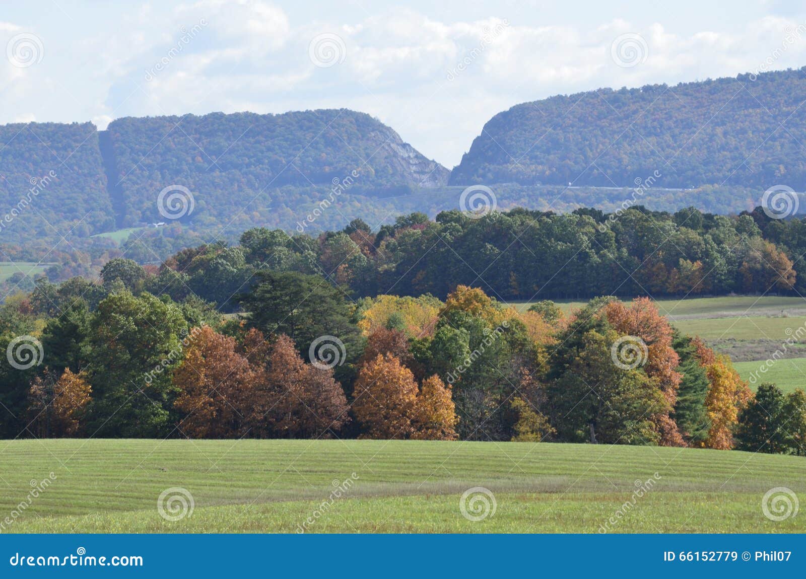 Gap in the mountain stock image. Image of beauty, wonder 66152779