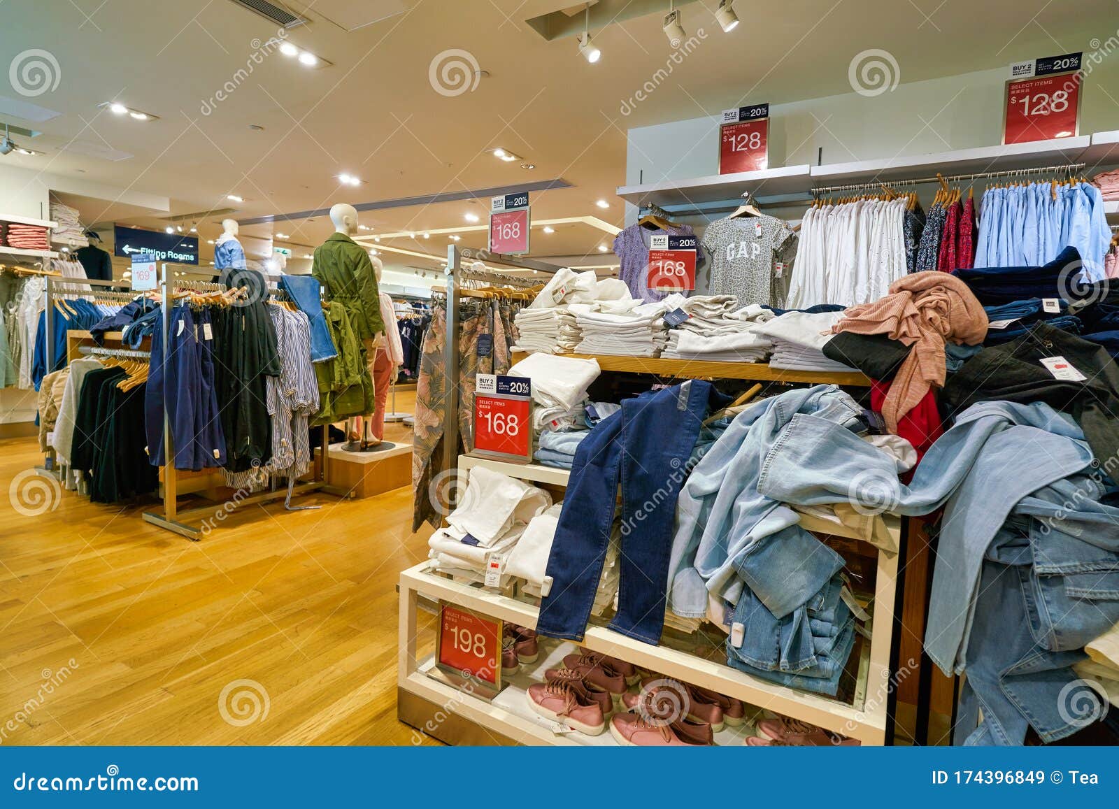 GAP store editorial stock image. Image of shop, market - 174396849