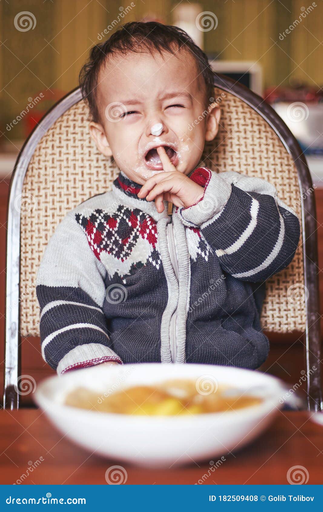 Garcon Qui Pleure Petit Enfant En Colere Dans La Cuisine Photo Stock Image Du Fache Pleurer Garcon Qui Pleure Petit Enfant En Colere Dans La Cuisine Photo Stock Image Du Fache Pleurer
