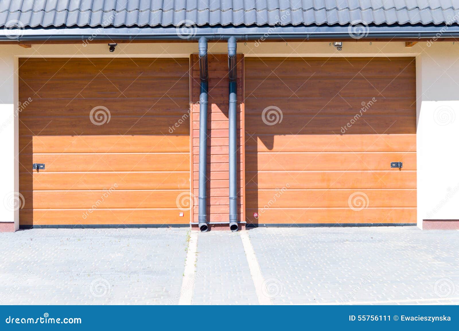 Wooden garage`s gates stock image. Image of door, enter 55756111