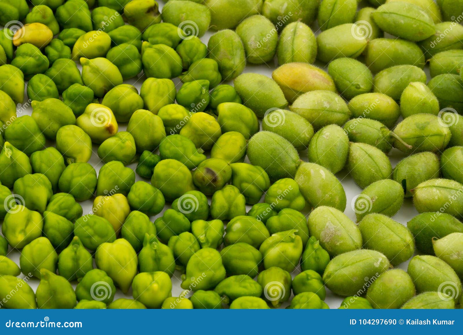 Garbanzos verdes foto de archivo. Imagen de cena, cubo 104297690