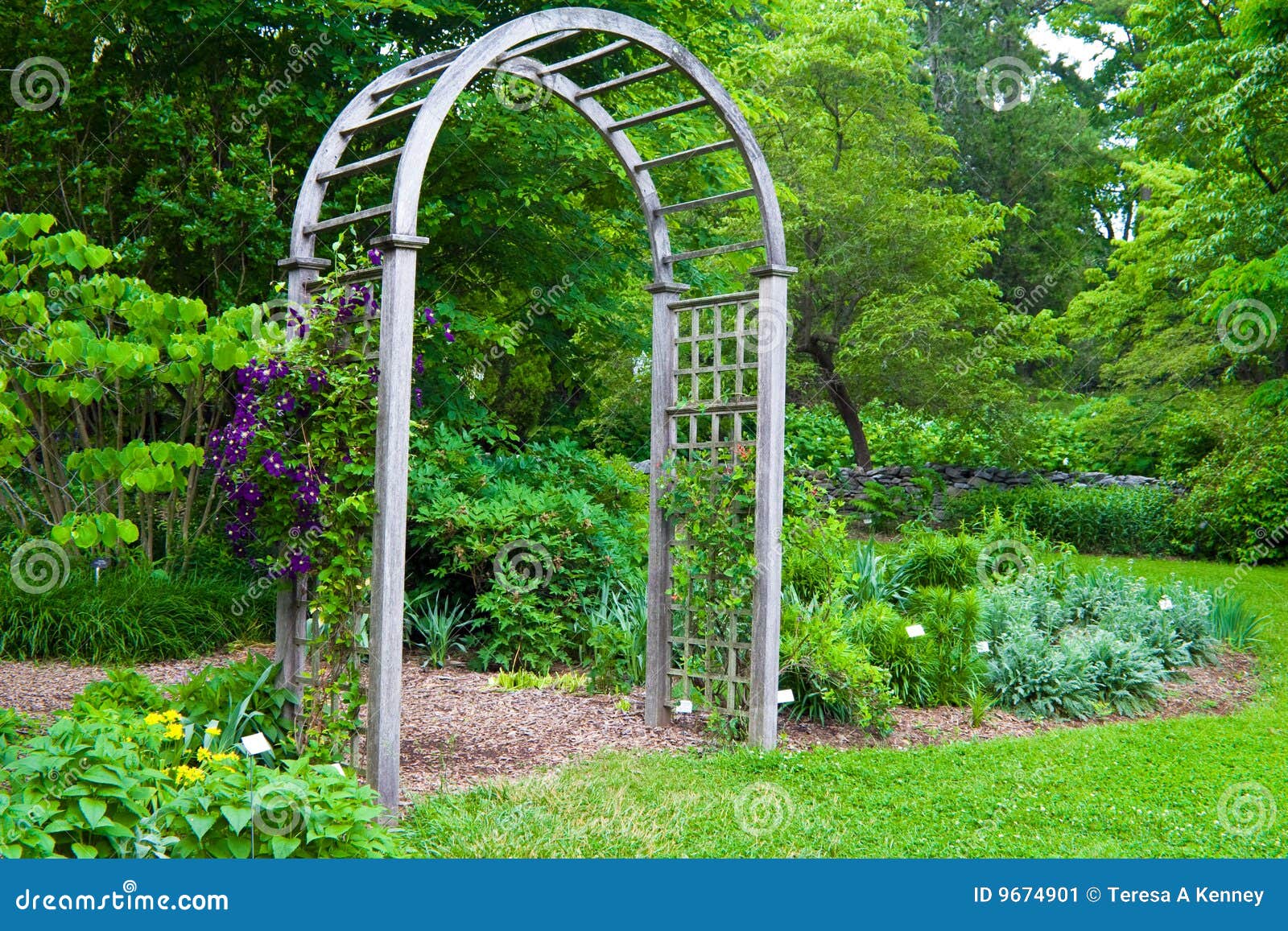 Garden Arbor Stock Image - Image: 9674901