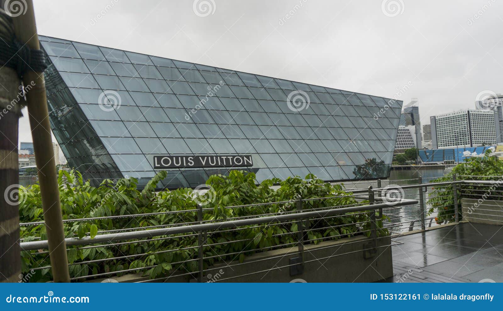 Louis Vuitton Building in Singapore Editorial Photo - Image of