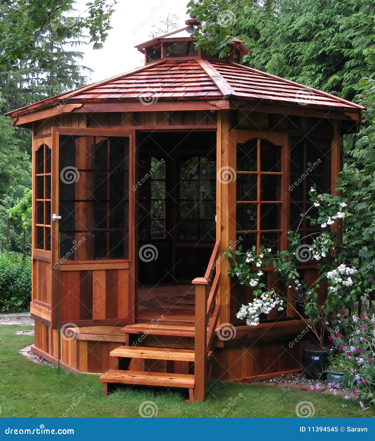 Garden Gazebo Royalty Free Stock Photo - Image: 11394545