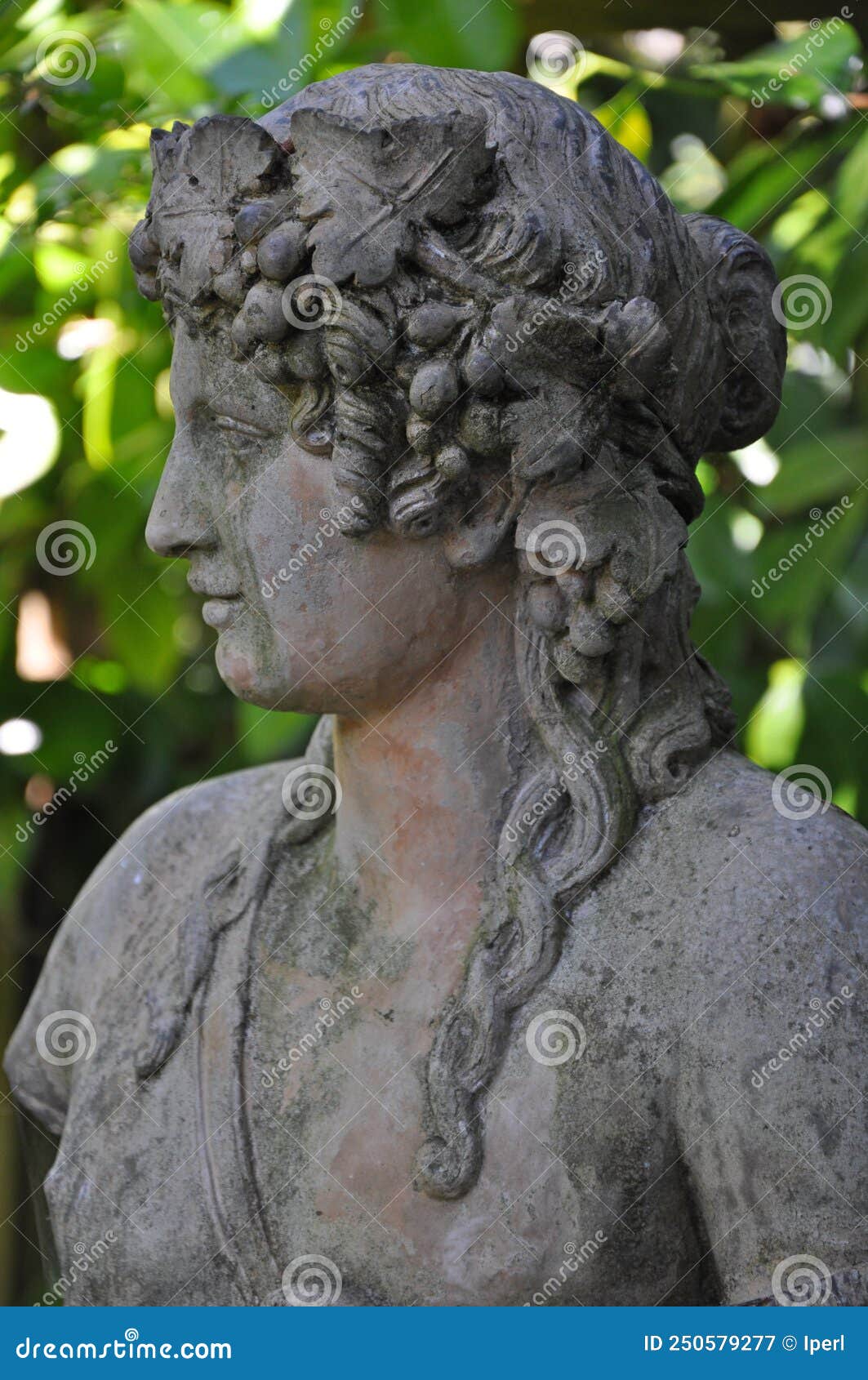 Garden goddess statue stock image. Image of ancient 250579277