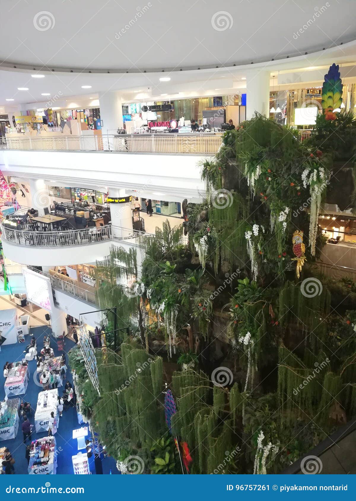 Garden mall editorial photo. Image of city, mall, architecture 96757261