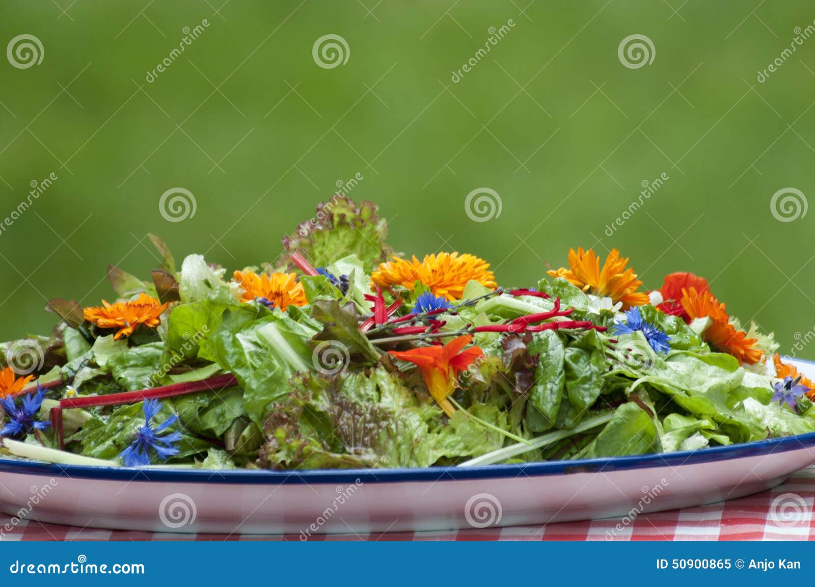 garden salad with eatable flowers