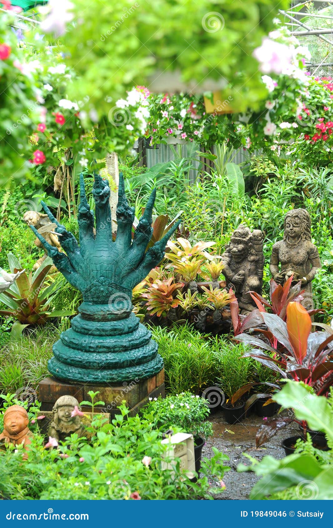 Garden Statue stock photo. Image of carved, beautiful 19849046
