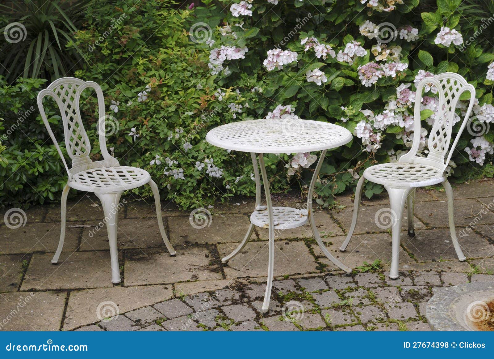 Garden Table And Chairs Royalty Free Stock Photos - Image: 27674398