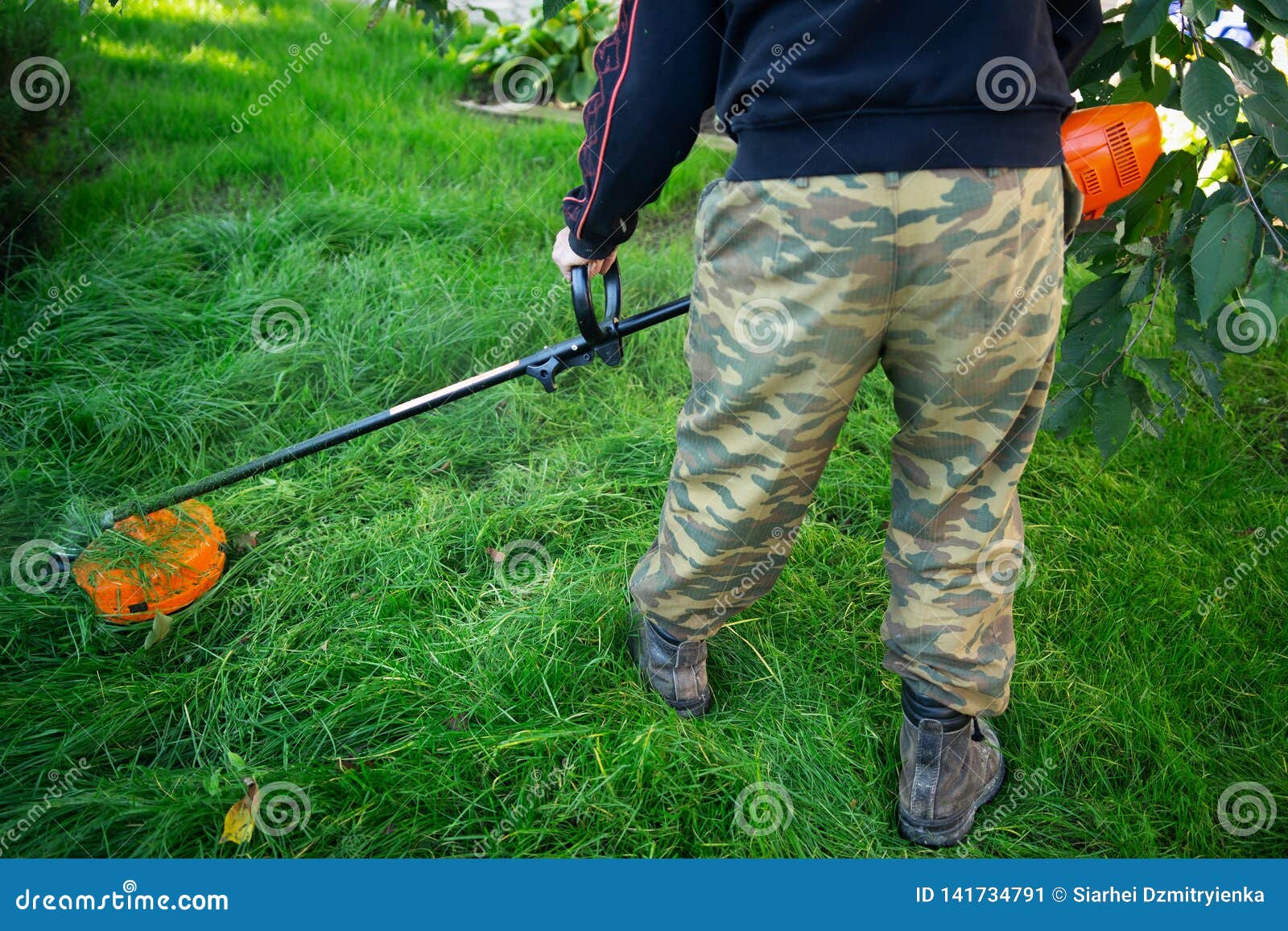 lawnmower man trimmer