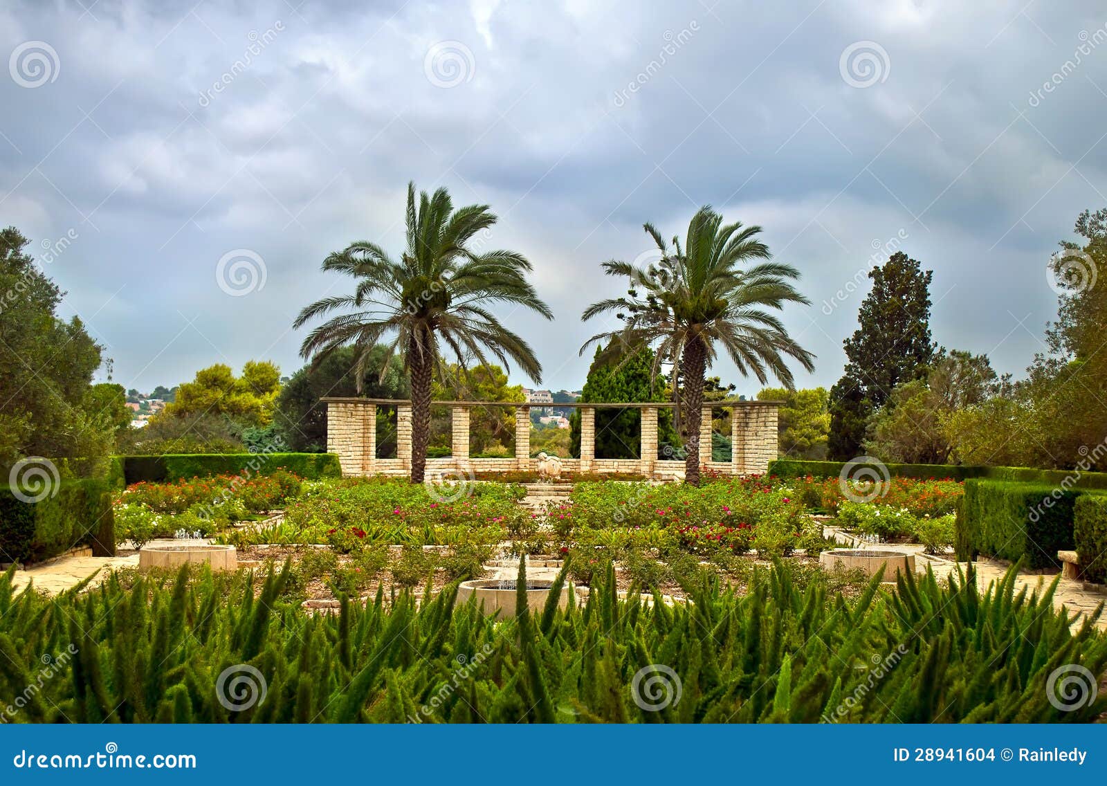 gardens of baron edmond de rothschild (park ramat hanadiv)