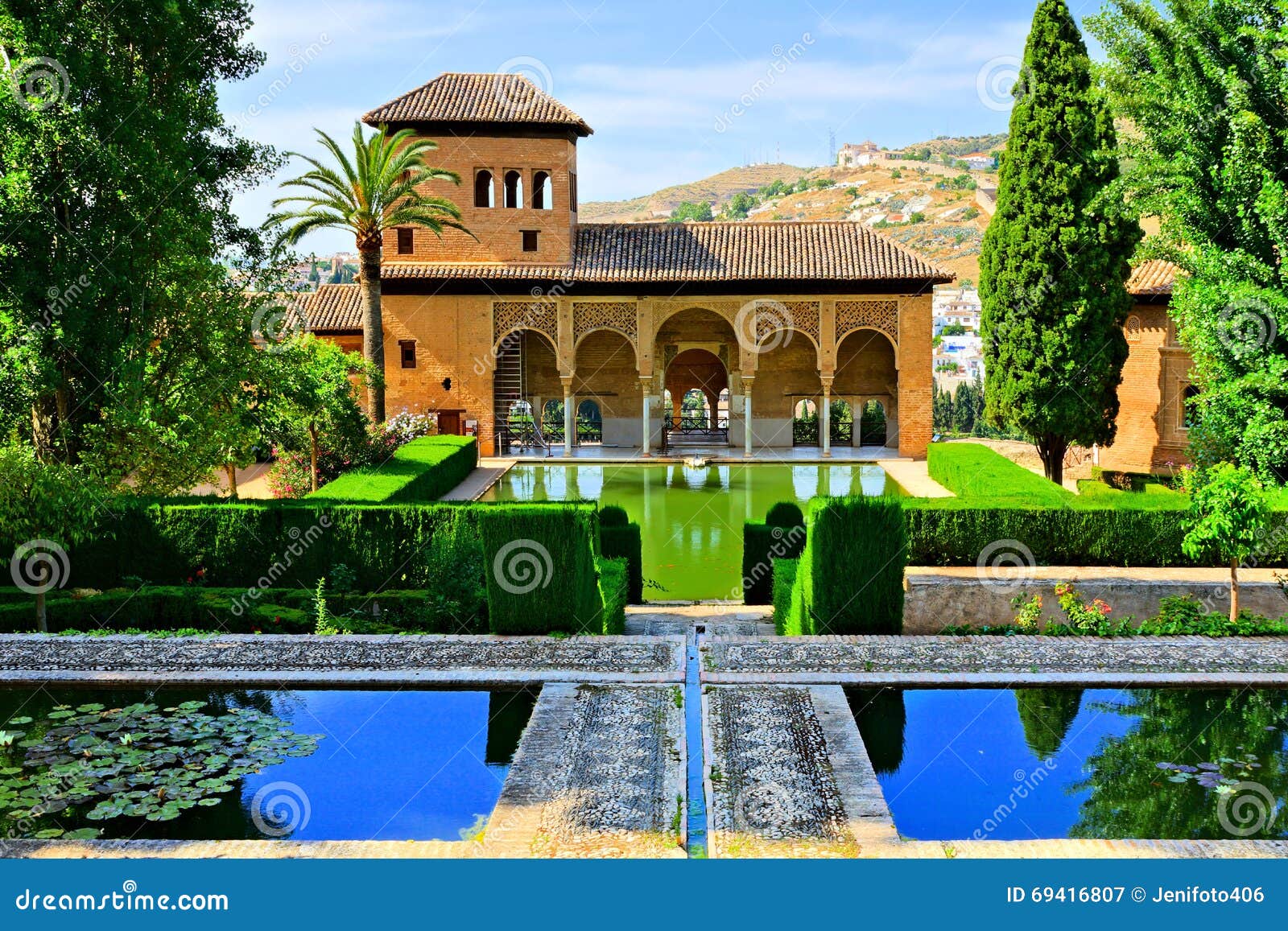 gardens of the partal palace at the alhambra, granada, spain