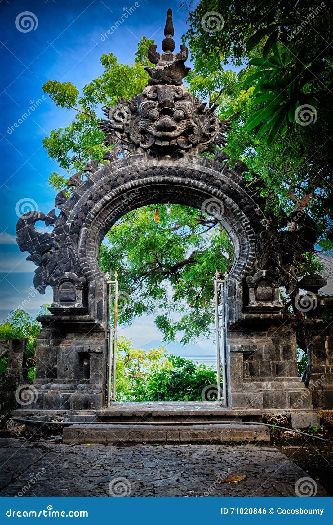 gardian statue gate at entrance bali temple